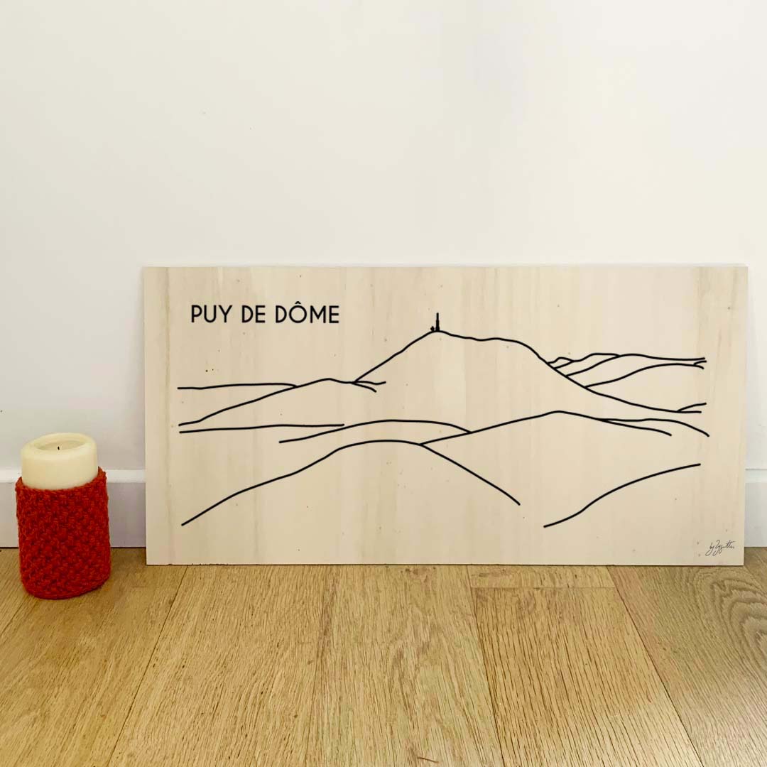 Affiche décorative Puy de Dôme vintage représentant le célèbre volcan de la Chaîne des Puys en Auvergne.