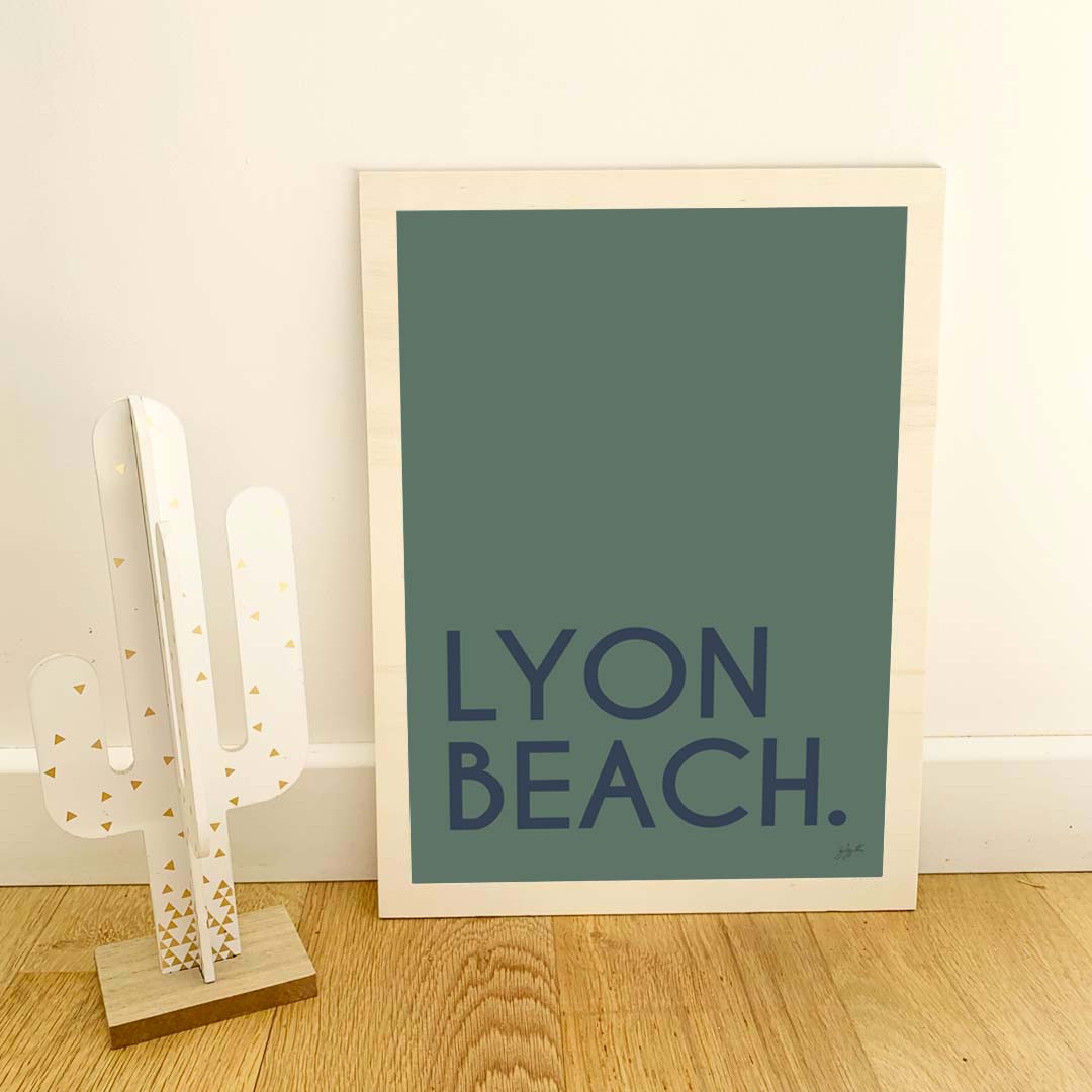Affiche Ville Beach personnalisée avec nom de ville ou plage, décoration murale esprit bord de mer fabriquée en France.