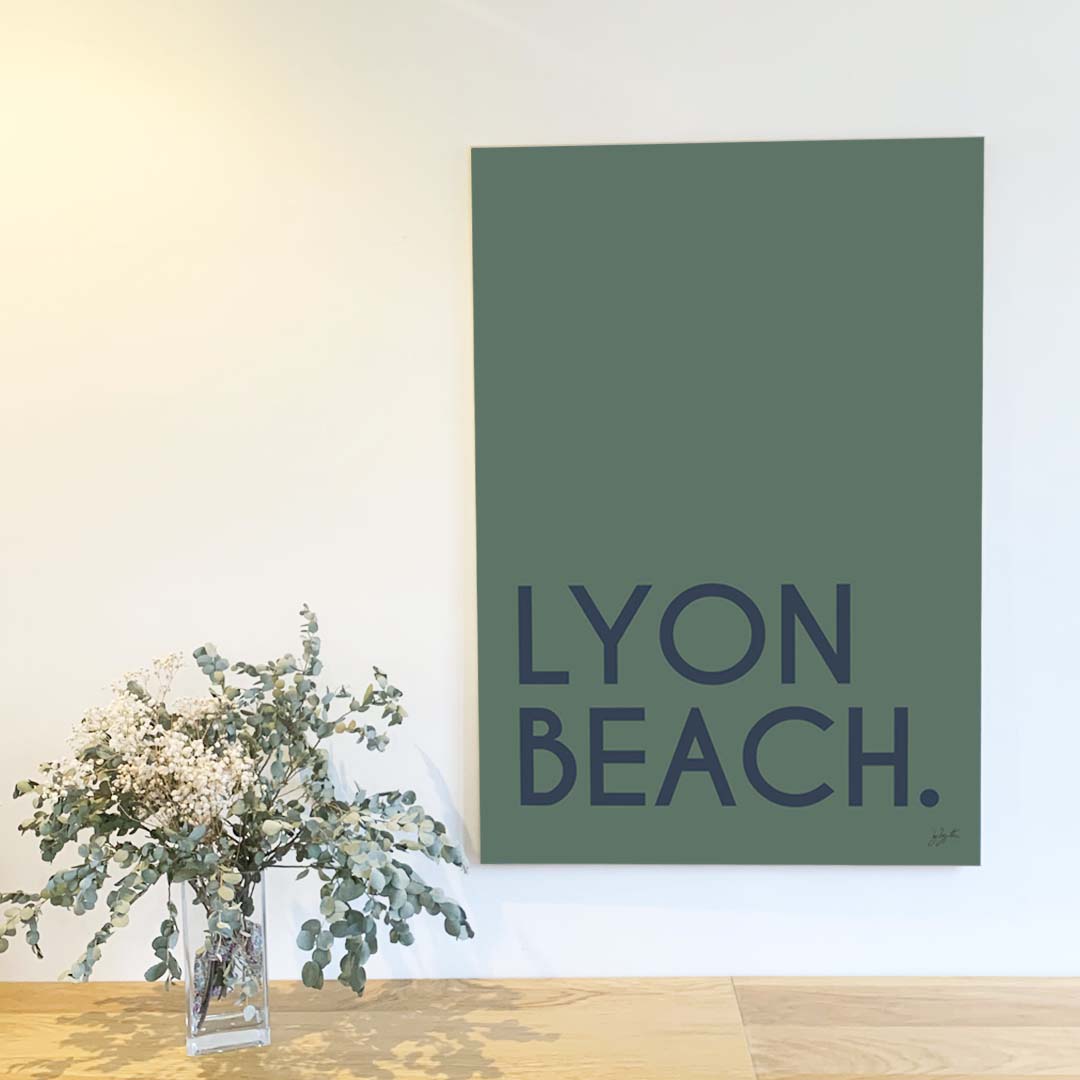 Affiche Ville Beach personnalisée avec nom de ville ou plage, décoration murale esprit bord de mer fabriquée en France.