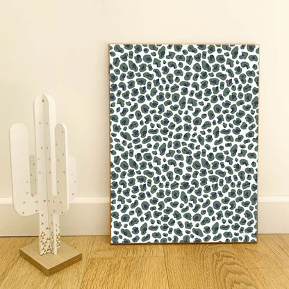 Affiche décorative au motif léopard  dans un style graphique moderne, idéale pour une décoration murale élégante et contemporaine.