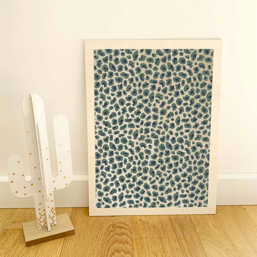 Affiche décorative au motif léopard  dans un style graphique moderne, idéale pour une décoration murale élégante et contemporaine.