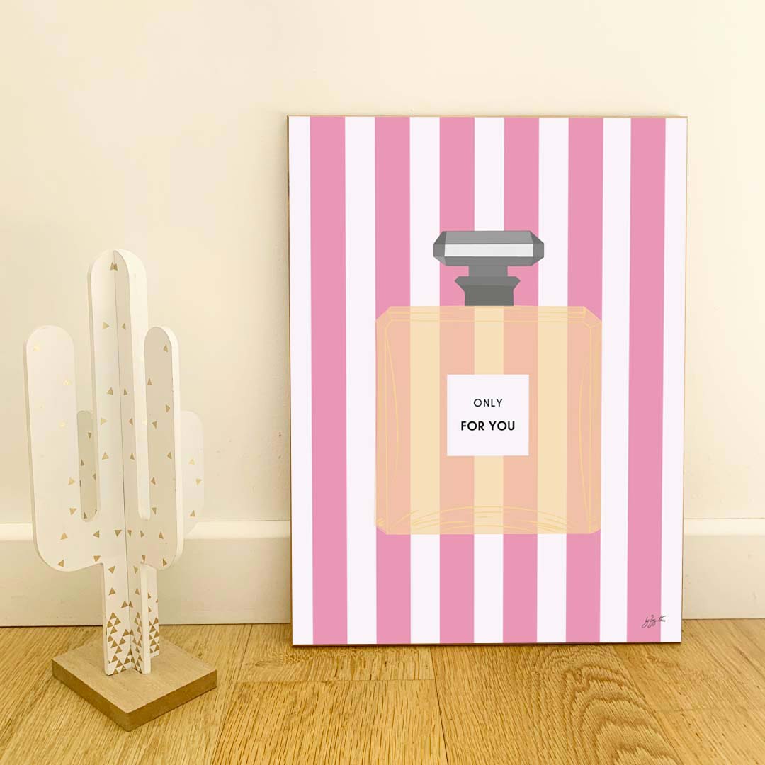 Affiche Parfum  – illustration féminine élégante pour décoration murale.