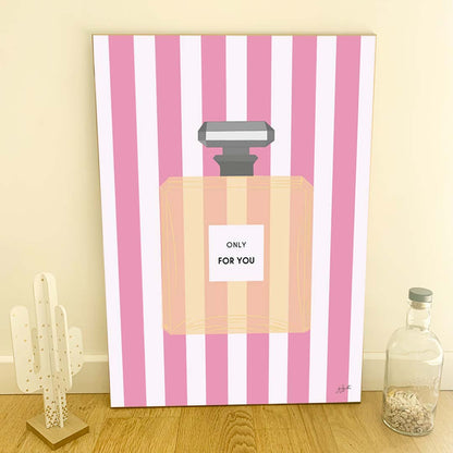 Affiche Parfum  – illustration féminine élégante pour décoration murale.