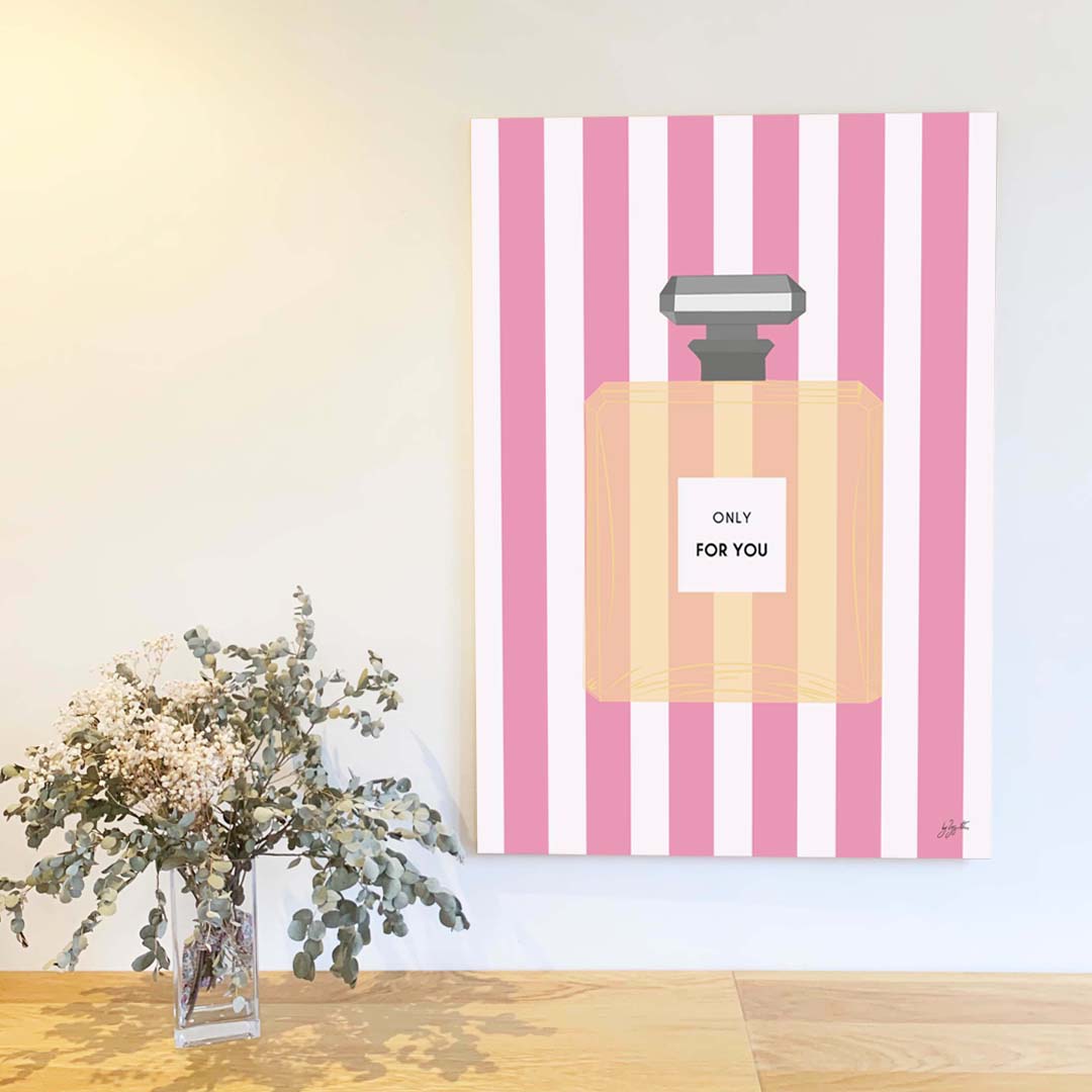 Affiche Parfum  – illustration féminine élégante pour décoration murale.