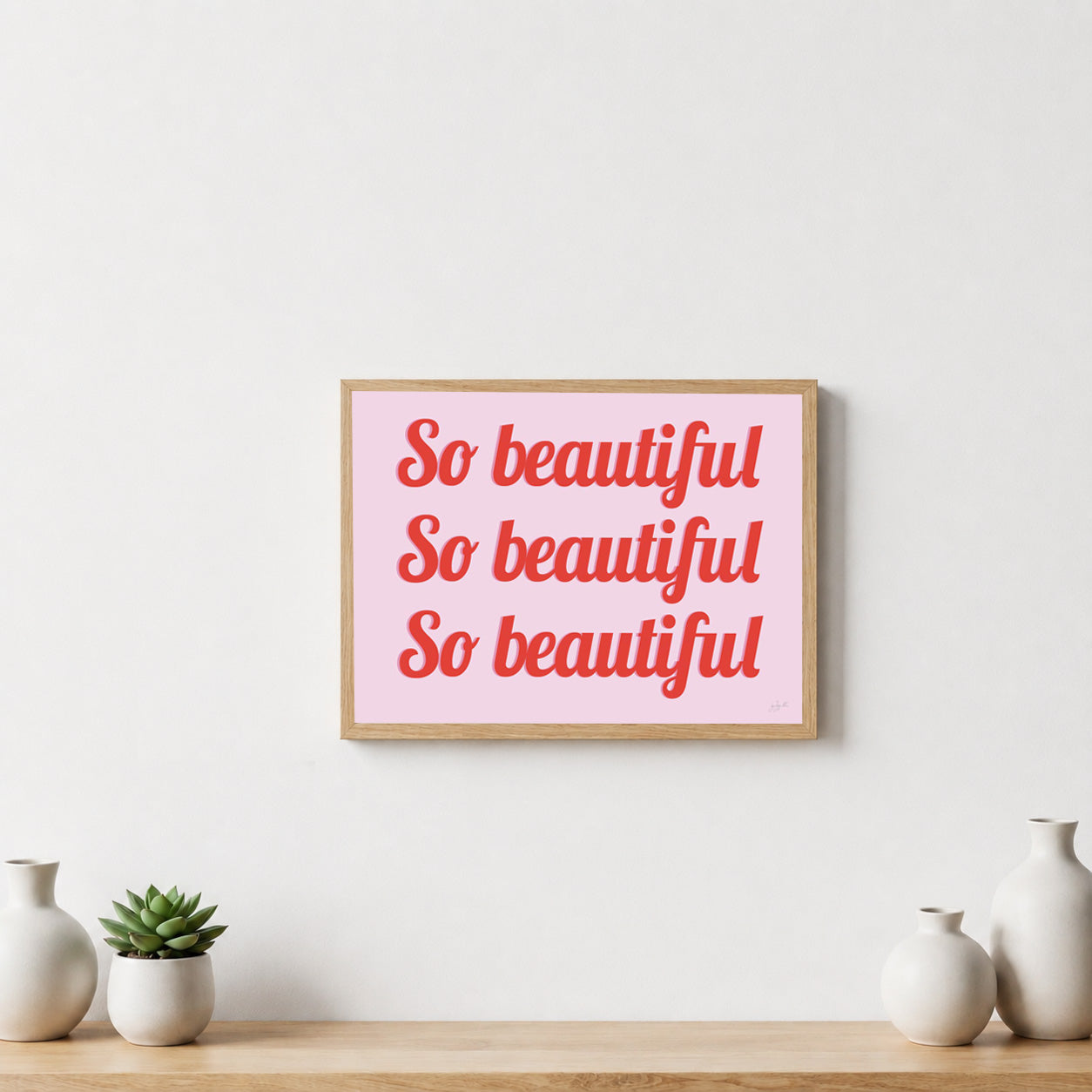 Poster So Beautiful – illustration féminine moderne pour décoration murale.